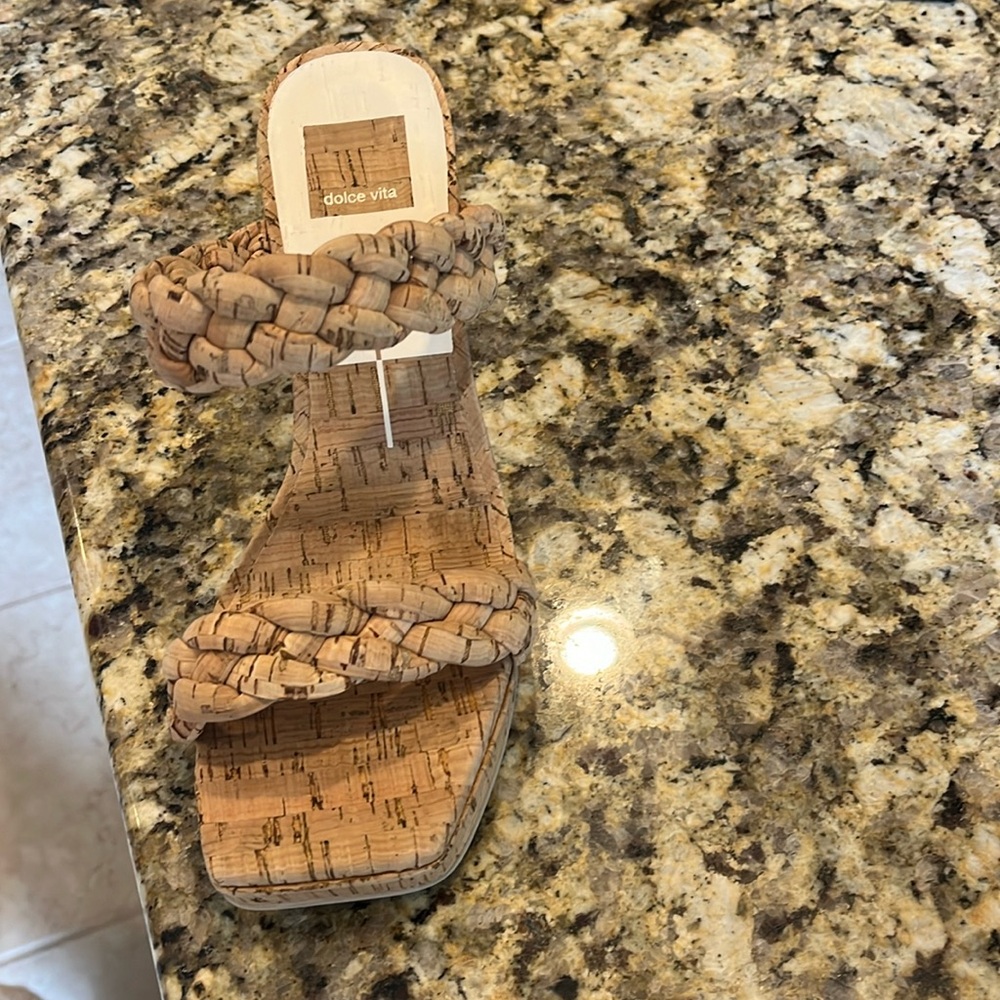 New in box Dolce Vita Ashby sandals. Cork material. Never worn.
